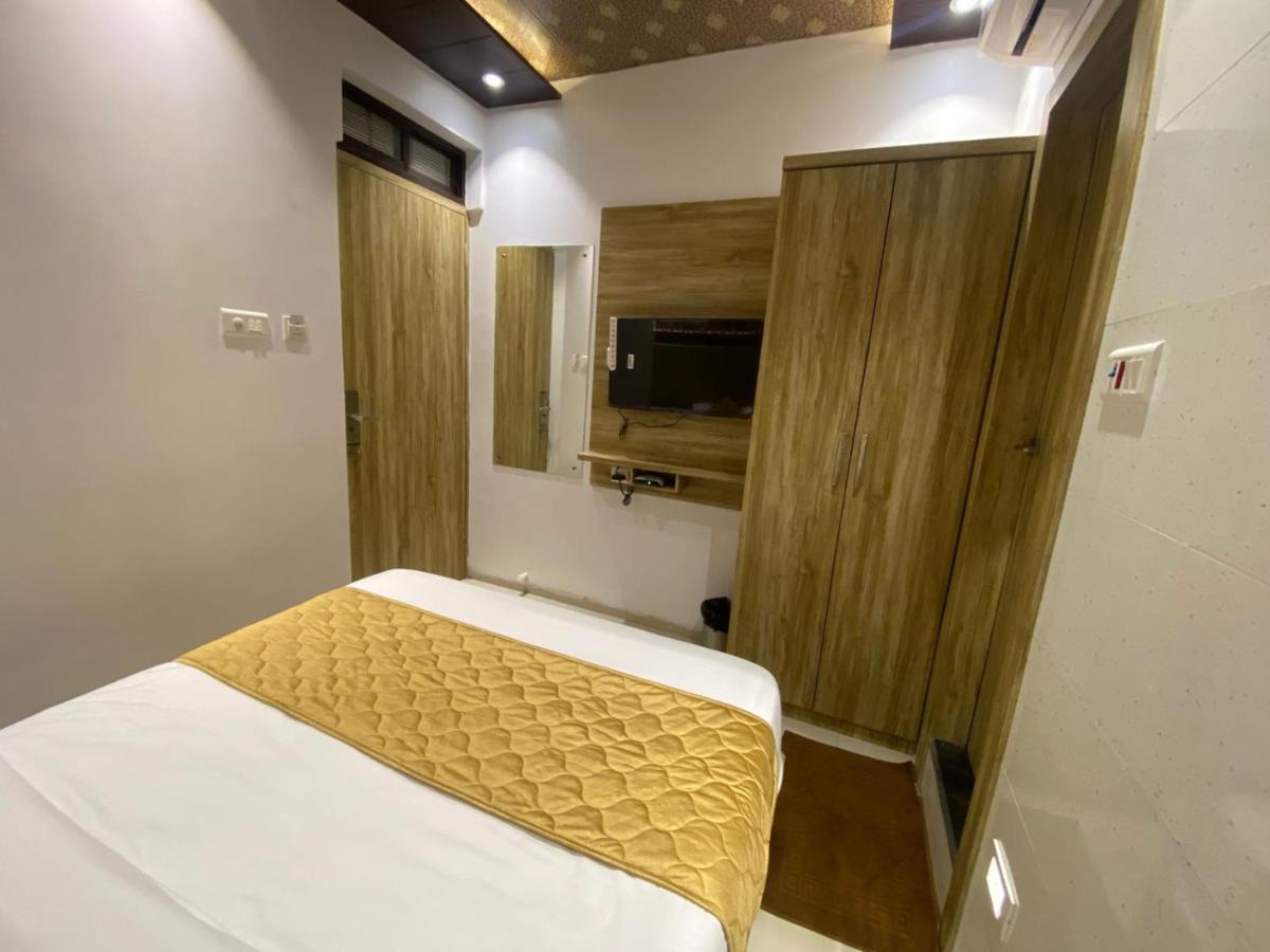 Hotel Bkc Crown - Near Trade Centre, Visa Consulate Βομβάη Εξωτερικό φωτογραφία